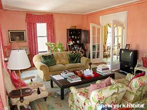 New York 3 Bedroom roommate share apartment - living room 1 (NY-15328) photo 2 of 5