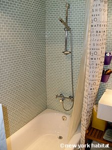 New York 2 Bedroom - Duplex accommodation - bathroom (NY-15407) photo 2 of 3
