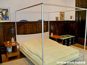 New York 2 Bedroom - Duplex accommodation - bedroom 1 (NY-15407) photo 2 of 6