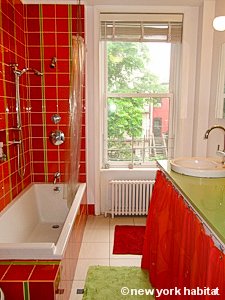 New York 5 Zimmer ferienwohnung - badezimmer 1 (NY-15410) photo 1 von 3