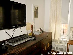 New York 2 Bedroom - Duplex accommodation - bedroom 1 (NY-15439) photo 2 of 4 New York 2 Bedroom - Duplex accommodation - bedroom 1 (NY-15439) photo 2 of 4