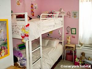 New York 2 Bedroom - Duplex accommodation - bedroom 2 (NY-15439) photo 1 of 4 New York 2 Bedroom - Duplex accommodation - bedroom 2 (NY-15439) photo 1 of 4