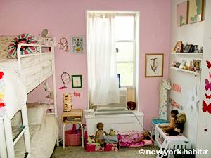 New York 2 Bedroom - Duplex accommodation - bedroom 2 (NY-15439) photo 2 of 4 New York 2 Bedroom - Duplex accommodation - bedroom 2 (NY-15439) photo 2 of 4