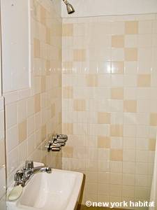 New York Studio apartment - bathroom (NY-15440) photo 1 of 2