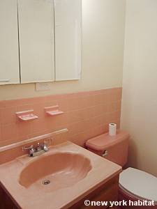 New York 4 Zimmer wohngemeinschaft - badezimmer (NY-15444) photo 2 von 2