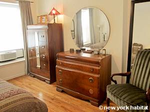 New York 2 Bedroom - Duplex apartment - bedroom 1 (NY-15449) photo 2 of 4