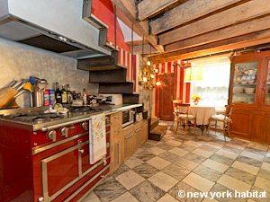 New York 2 Bedroom accommodation - kitchen (NY-15468) photo 1 of 6