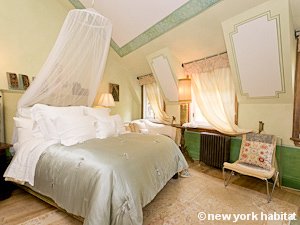 New York 2 Bedroom accommodation - bedroom 1 (NY-15468) photo 1 of 8