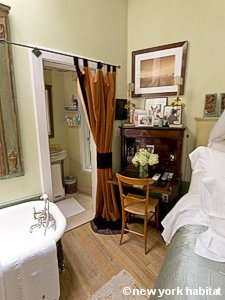 New York 2 Bedroom accommodation - bedroom 1 (NY-15468) photo 7 of 8