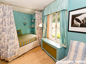 New York 2 Bedroom accommodation - bedroom 2 (NY-15468) photo 2 of 6