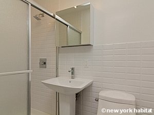 New York 2 Bedroom apartment - bathroom (NY-15482) photo 1 of 2