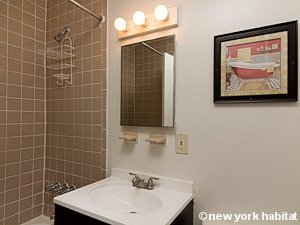 New York 3 Bedroom - Duplex apartment - bathroom 1 (NY-15489) photo 2 of 2