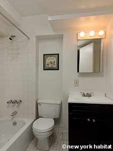 New York 3 Bedroom - Duplex apartment - bathroom 2 (NY-15489) photo 1 of 2