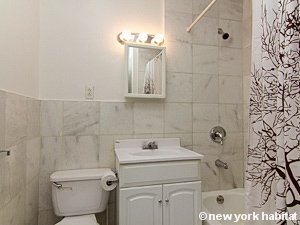 New York 4 Bedroom apartment - bathroom 1 (NY-15490) photo 1 of 2