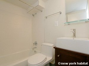 New York T3 - Duplex logement location appartement - salle de bain (NY-15495) photo 1 sur 1