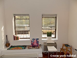 New York Studio apartment - living room (NY-15574) photo 3 of 5
