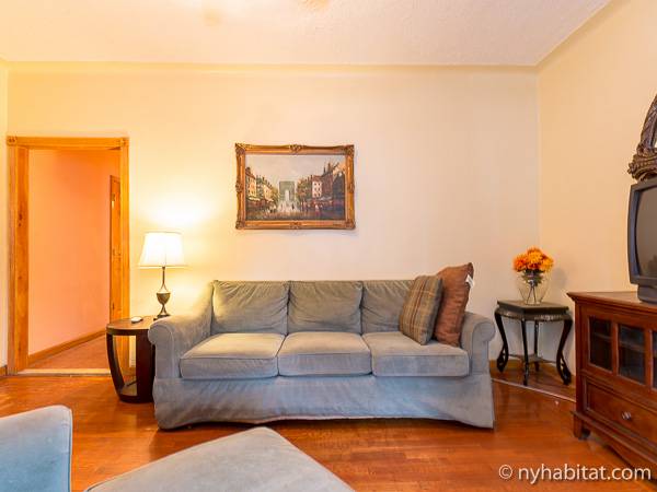 Living Room Queens Ny new york roommate: room for rent in sunnyside, queens - 3 bedroom Living Room Queens Ny new york roommate: room for rent in sunnyside, queens - 3 bedroom