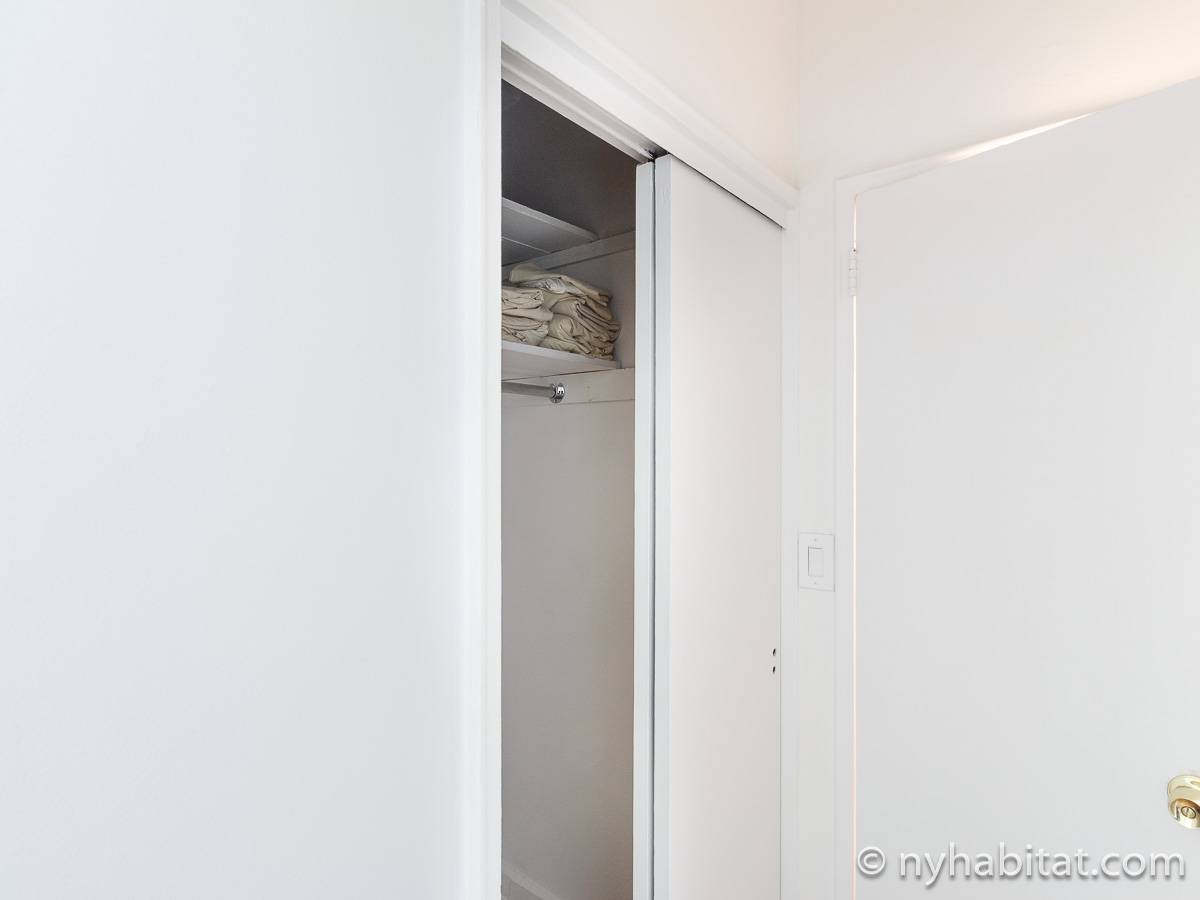 Badezimmer - Photo 4 von 10