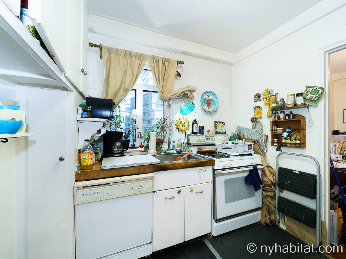 Kitchen - Photo 2 of 9