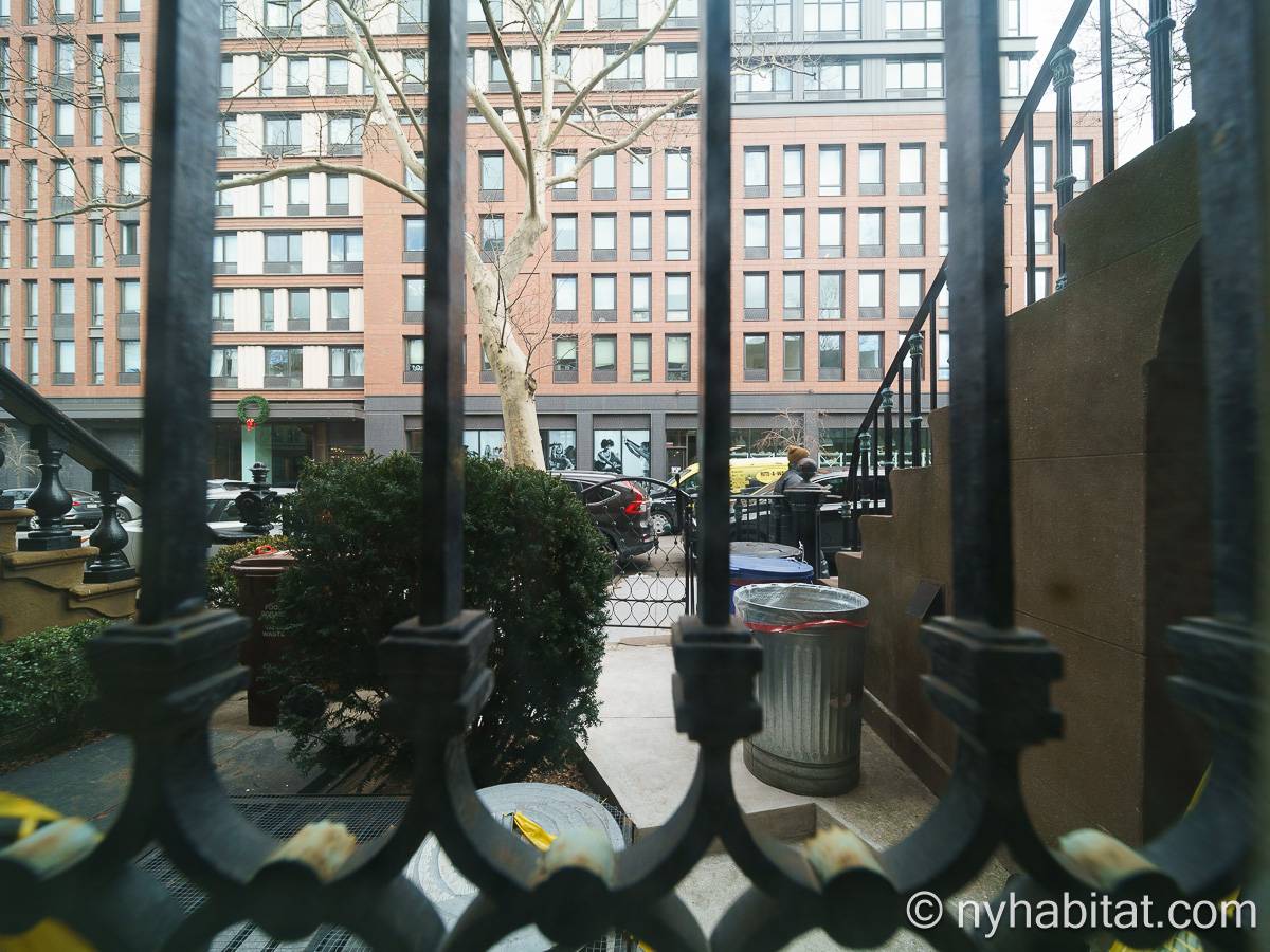 New York 4 Bedroom - Townhouse roommate share apartment - bedroom 1 (NY-2888) photo 5 of 5