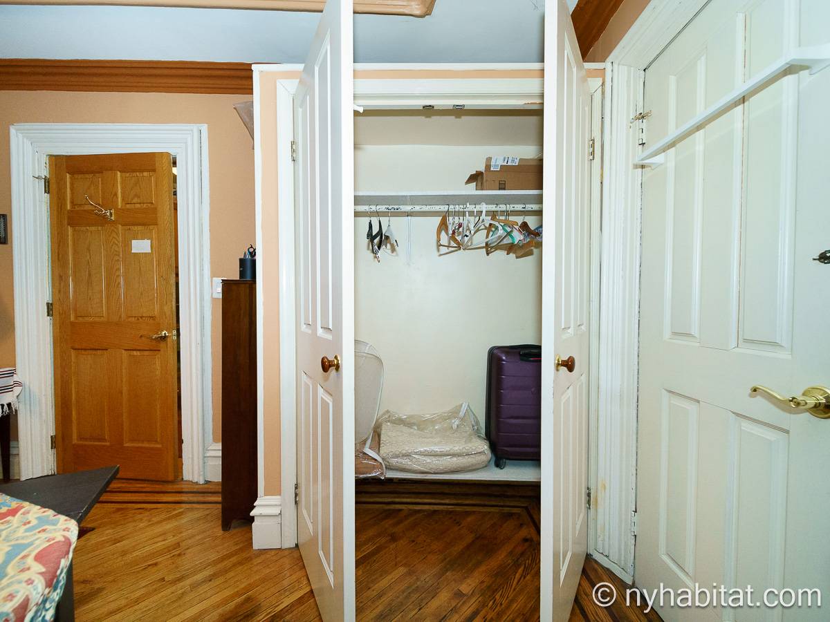 New York 4 Bedroom - Townhouse roommate share apartment - other (NY-2888) photo 3 of 3