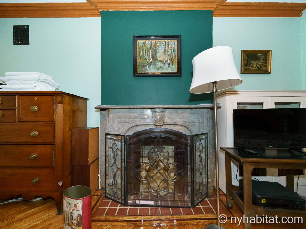New York 4 Bedroom - Townhouse roommate share apartment - bedroom 2 (NY-2888) photo 5 of 5