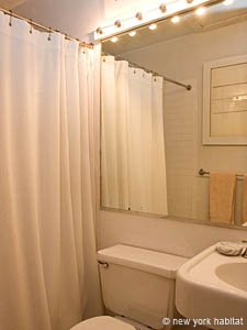 New York T2 logement location appartement - salle d'eau (NY-4572) photo 2 sur 2