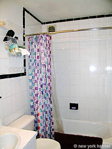 New York 3 Zimmer wohnungsvermietung - badezimmer 1 (NY-4591) photo 1 von 2