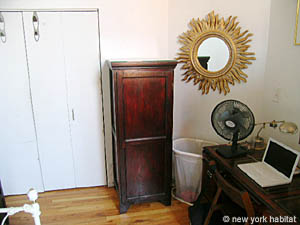 New York 2 Bedrooms - Loft roommate share apartment living room photo 1
