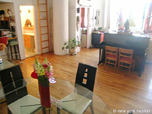 New York 2 Bedrooms - Loft roommate share apartment living room photo 6