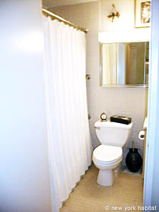 New York Studio accommodation - bathroom (NY-4867) photo 1 of 3