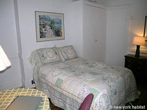 New York 3 Bedrooms roommate share apartment bedroom 1 photo 8