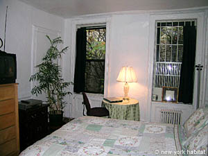 New York 3 Bedrooms roommate share apartment bedroom 1 photo 10