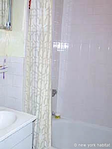 New York 1 Bedroom accommodation - bathroom (NY-5385) photo 1 of 2