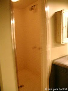 New York 3 Zimmer - Loft wohngemeinschaft - badezimmer 1 (NY-5415) photo 2 von 4