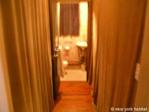 New York 3 Zimmer - Loft wohngemeinschaft - badezimmer 1 (NY-5415) photo 1 von 4