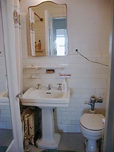 New York 3 Bedrooms roommate share apartment - bathroom 1 (NY-5766) photo 1 of 1