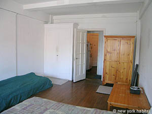New York 3 Bedrooms roommate share apartment - bedroom 1 (NY-5766) photo 4 of 4