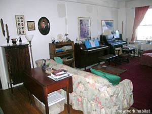 New York 3 Bedrooms roommate share apartment - living room (NY-5766) photo 1 of 8