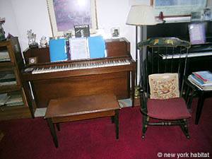 New York 3 Bedrooms roommate share apartment - living room (NY-5766) photo 2 of 8