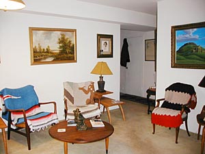 New York 2 Bedrooms accommodation bed breakfast - living room (NY-6102) photo 2 of 4