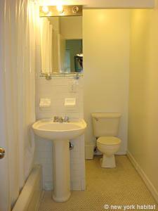 New York Studio accommodation - bathroom (NY-6240) photo 1 of 1