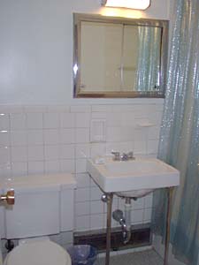 New York Studio apartment - bathroom (NY-6622) photo 2 of 2