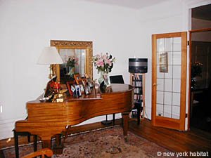 New York 2 Bedroom apartment - living room (NY-6748) photo 3 of 9