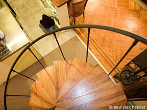 New York Grande monolocale - Loft - Duplex appartamento casa vacanze - soggiorno (NY-7436) photo 12 di 12