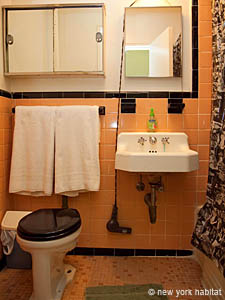 New York Studio - Loft accommodation - bathroom (NY-7620) photo 1 of 3
