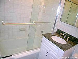 New York 2 Bedroom accommodation - bathroom 2 (NY-7724) photo 1 of 2