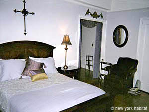 New York Alcove Studio apartment bathroom photo 5