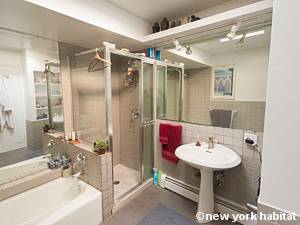 Salle de bain - Photo 1 sur 3 Salle de bain - Photo 1 sur 3