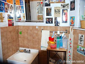 New York 1 Bedroom roommate share apartment - bathroom (NY-8055) photo 1 of 3